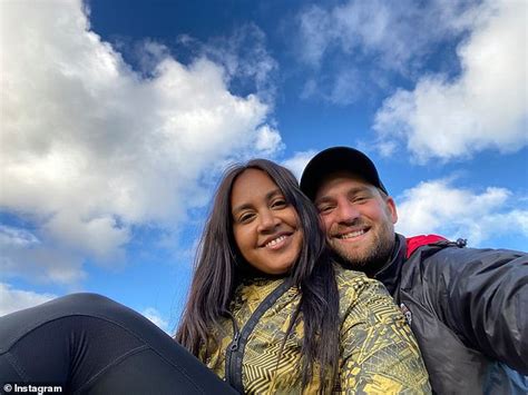 Jessica Mauboy sends fans wild as she hints at pregnancy news.